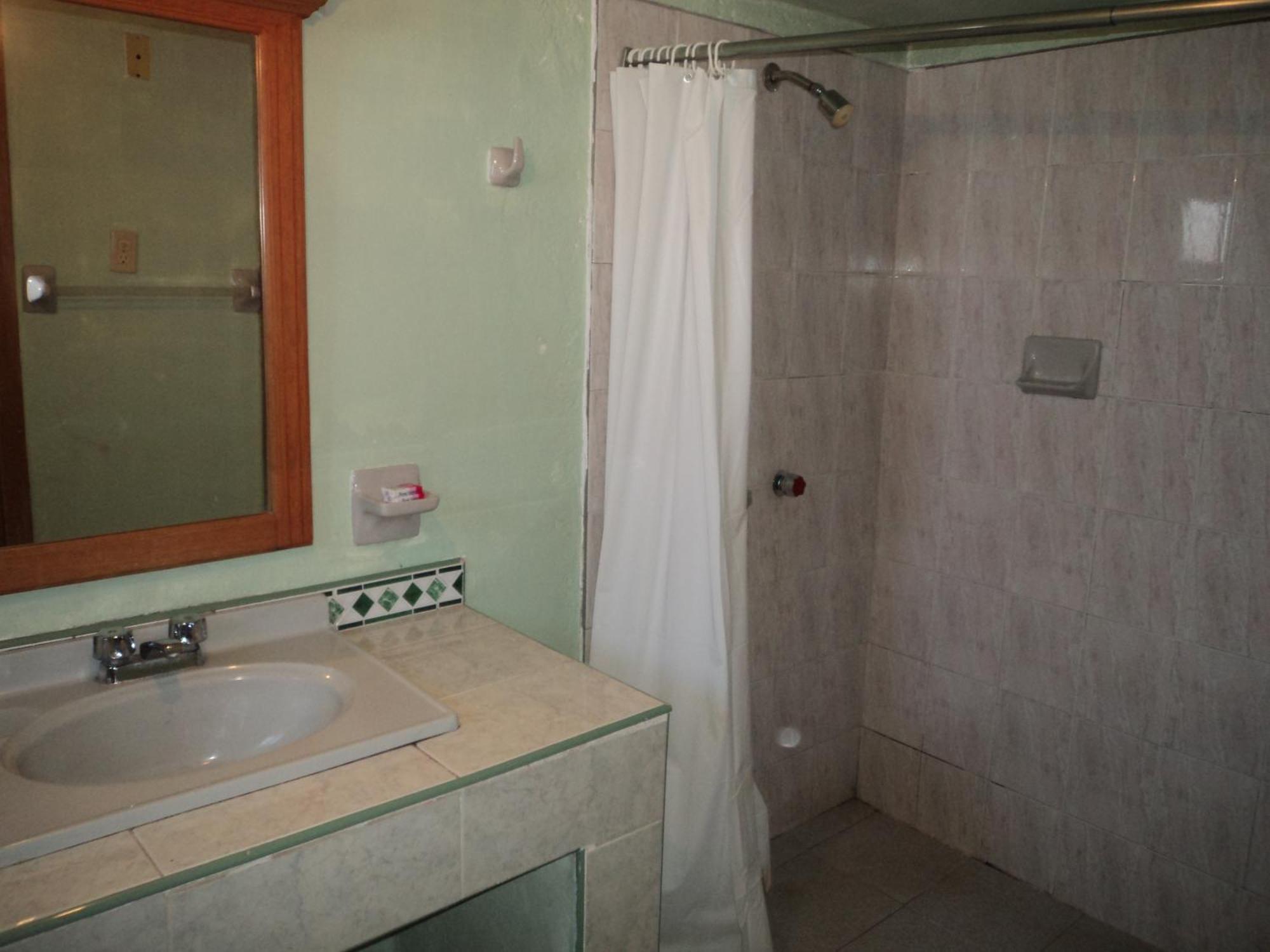 Cabanas Montebello Inn Кріл Номер фото